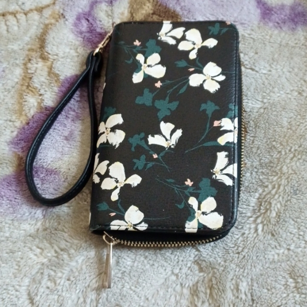 A New Day Women's Black and Green Wallet-purse
